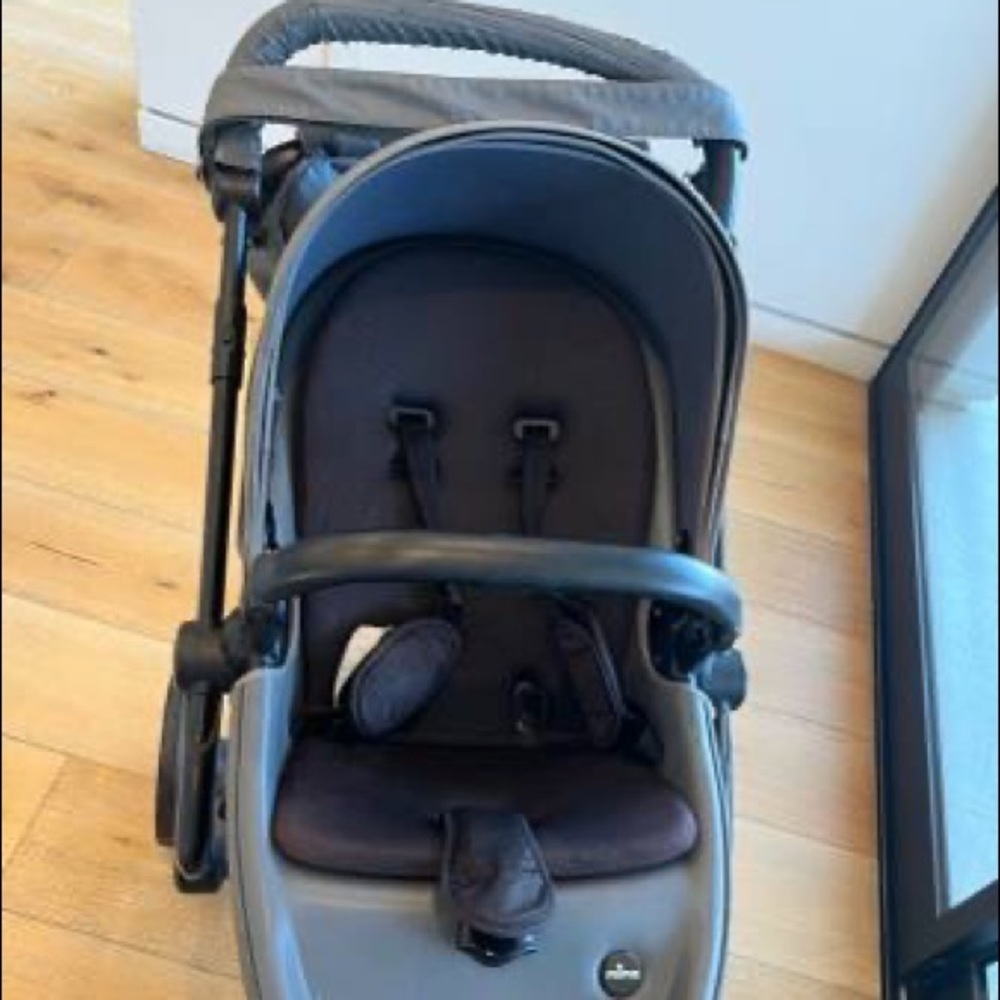 Xari 4G – Grey baby stroller
